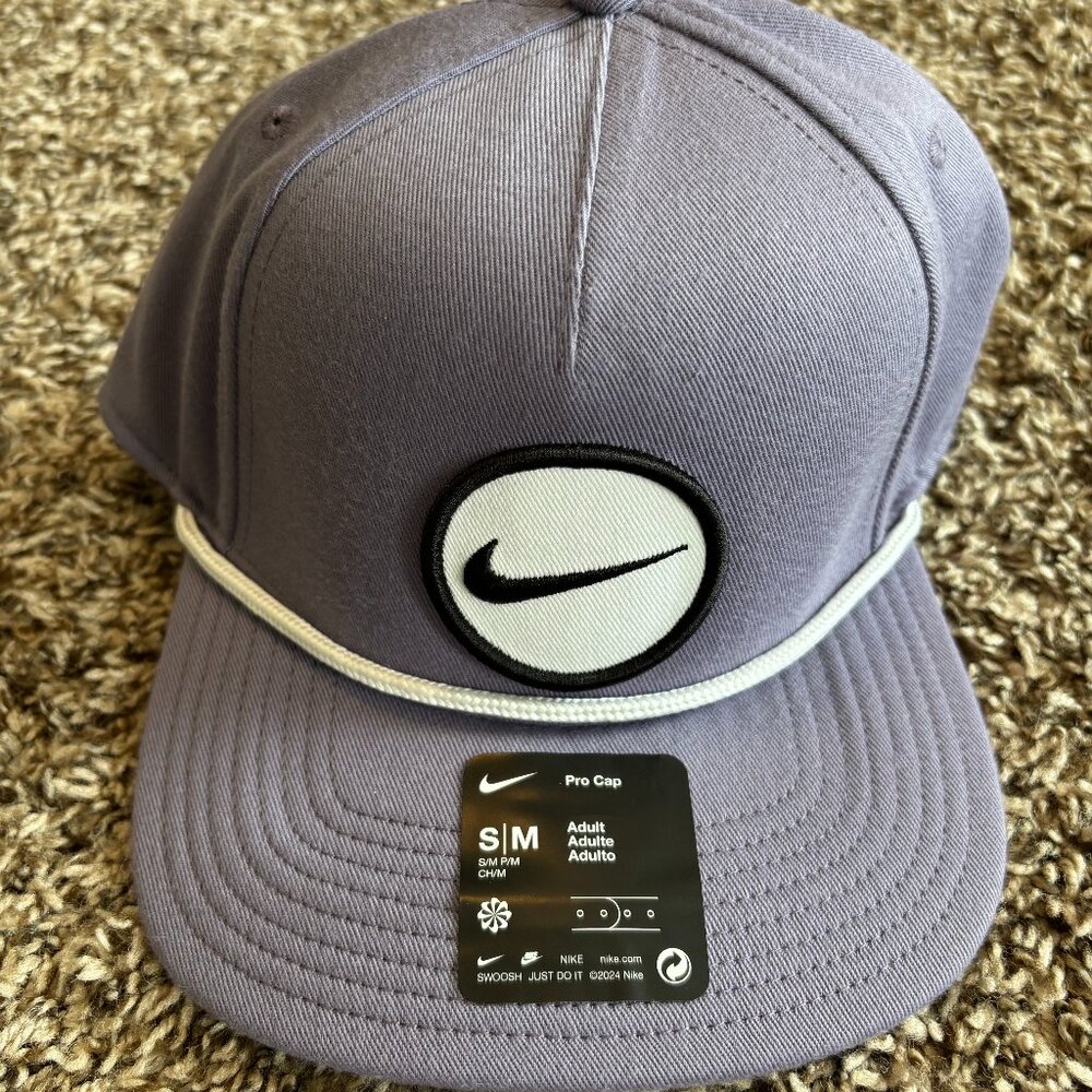 Brand New Nike Pro Adjustable Ball Golf Casual Cap Hat Small/Medium Fit MSRP $37